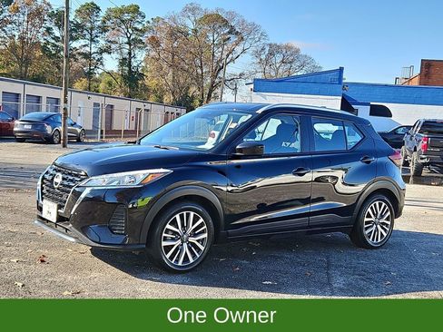 Used 2024 Nissan Kicks SV image 3