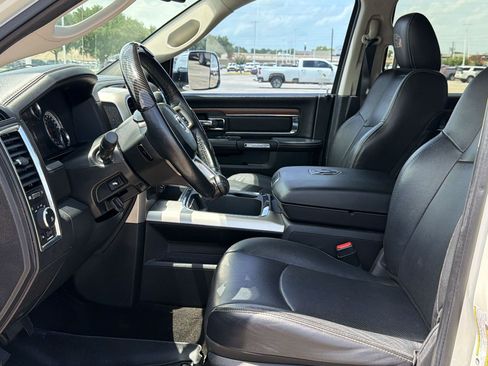 Used 2016 RAM 3500 Laramie w/ Convenience Group AWD/4WD image 5