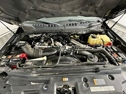 Used 2019 Ford F250 Lariat w/ Lariat Ultimate Package image 32