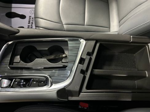 Used 2023 Buick Enclave Essence w/ Sound and Sites Package image 21