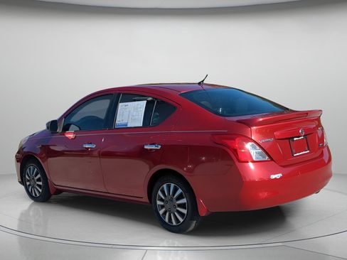 Used 2014 Nissan Versa SV FWD image 42