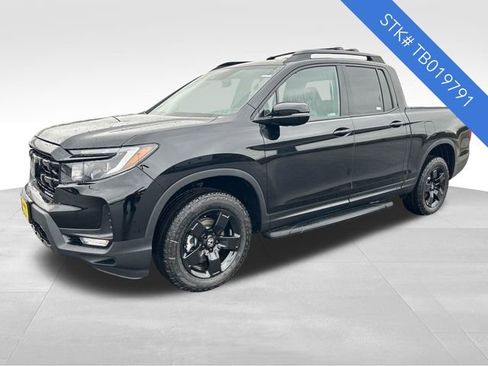 New 2026 Honda Ridgeline Black Edition image 3