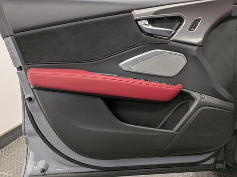 Used 2025 Acura RDX A-Spec image 8