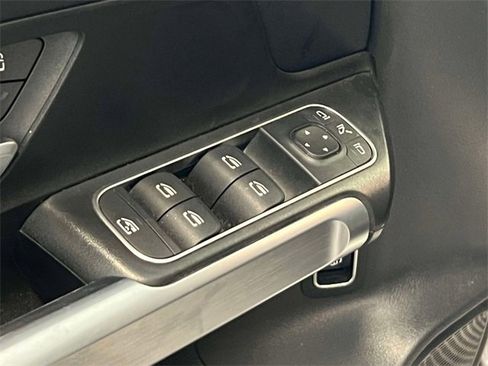 Certified 2021 Mercedes-Benz GLB 250 4MATIC image 16