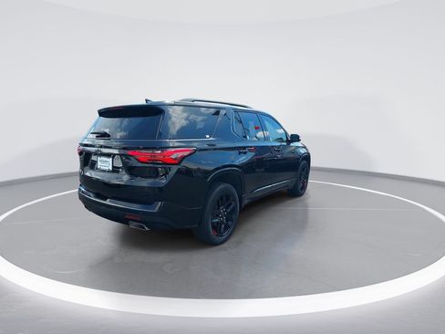 Used 2022 Chevrolet Traverse Premier w/ Redline Edition AWD/4WD image 8