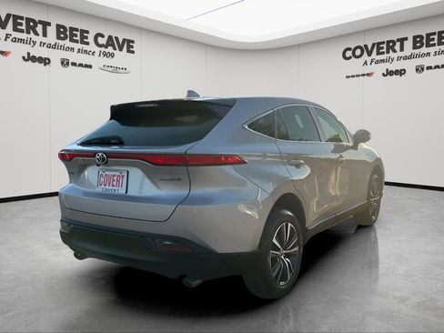 Used 2021 Toyota Venza Limited image 9