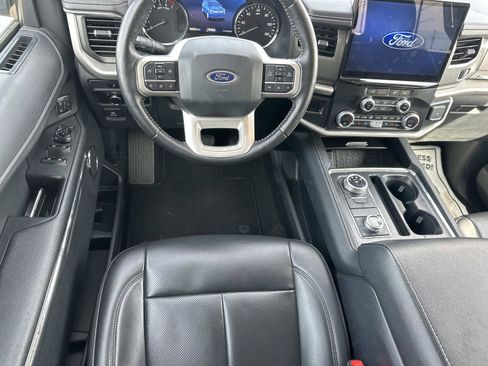 Certified 2024 Ford Expedition XLT image 16