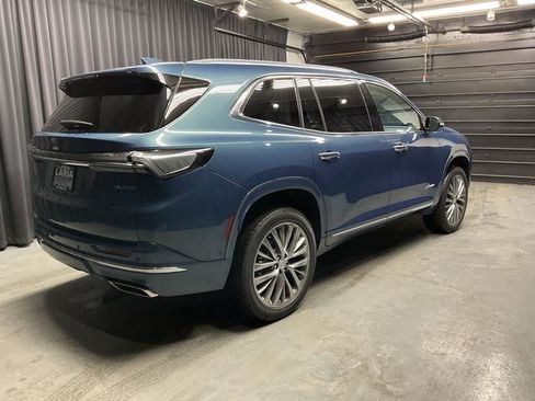 New 2026 Buick Enclave Avenir image 6
