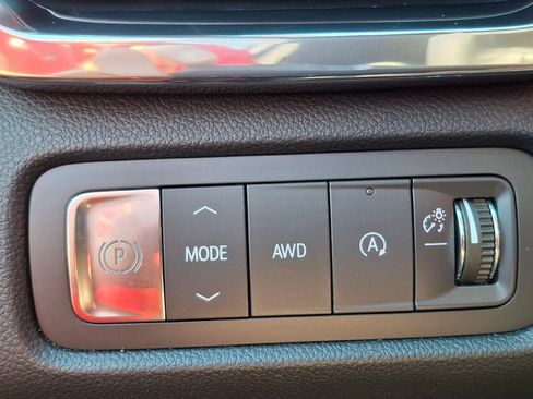 Used 2025 GMC Acadia Elevation AWD/4WD image 14