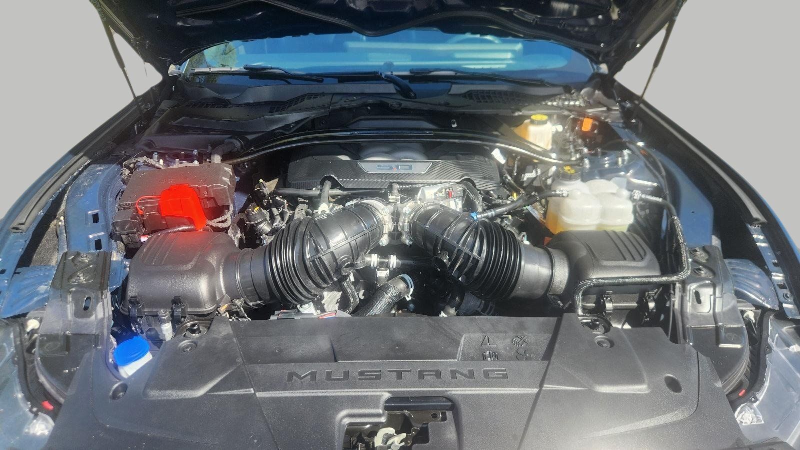 Used 2025 Ford Mustang Dark Horse w/ Dark Horse Handlin Package RWD image 4