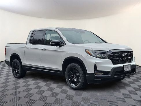 New 2026 Honda Ridgeline Black Edition image 2