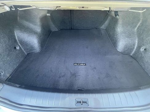 New 2025 Nissan Altima 2.5 SR image 11