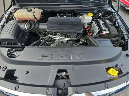 Used 2024 RAM 1500 Big Horn AWD/4WD image 32