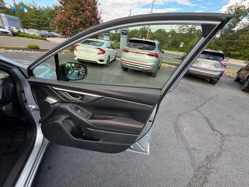 Used 2023 Subaru Crosstrek 2.5i Limited w/ Moonroof Package image 21