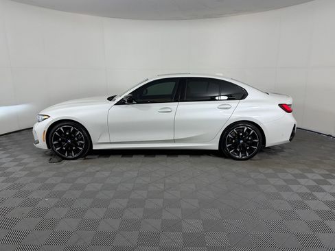 Used 2026 BMW 330i Sedan w/ M Sport Package image 2