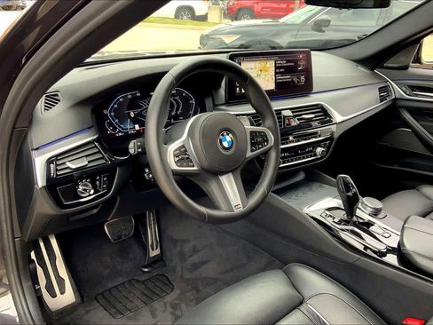 Used 2022 BMW 540i w/ M Sport Package image 17