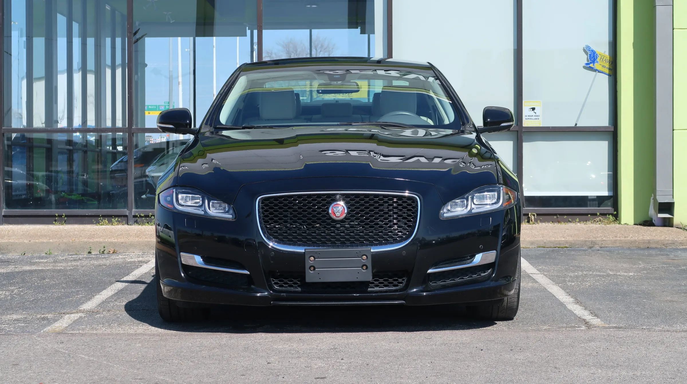 Used 2017 Jaguar XJ R-Sport RWD image 2