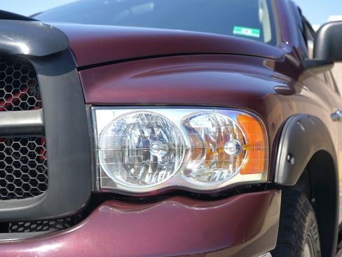 Used 2005 Dodge Ram 1500 Truck SLT image 9