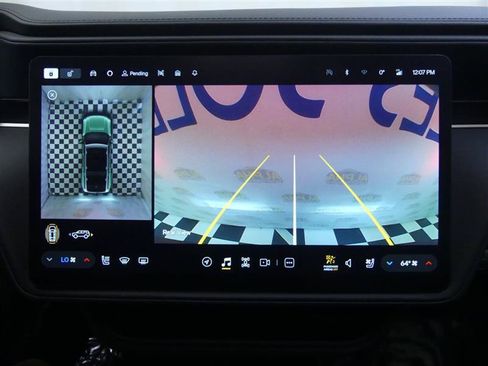 Used 2023 Rivian R1S Adventure AWD/4WD image 9