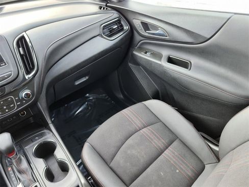 Used 2022 Chevrolet Equinox RS image 13
