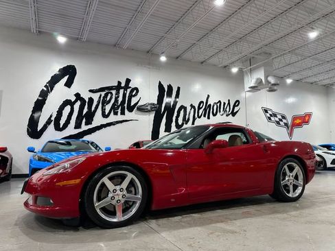 Used 2005 Chevrolet Corvette Coupe w/ Preferred Equipment Group RWD image 1