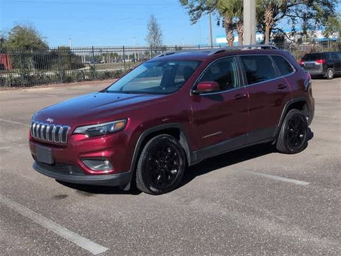 Used 2019 Jeep Cherokee Latitude Plus image 4