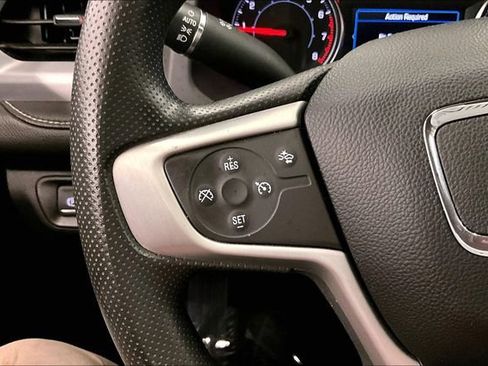 Used 2023 GMC Acadia SLE FWD image 25