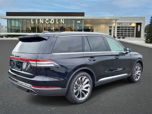 New 2025 Lincoln Aviator Reserve w/ Illumination Package image 4
