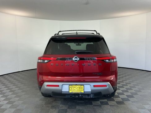 Used 2023 Nissan Pathfinder Platinum image 6