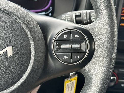 Used 2023 Kia Soul LX w/ Option Group 015 FWD image 38