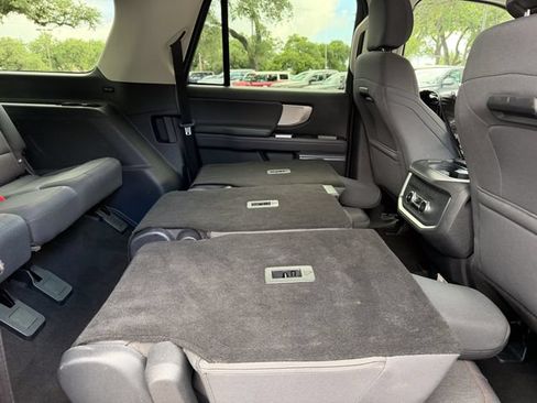 Used 2025 Ford Expedition Max Active AWD/4WD image 19