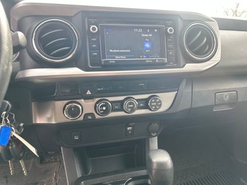Used 2017 Toyota Tacoma SR5 image 25