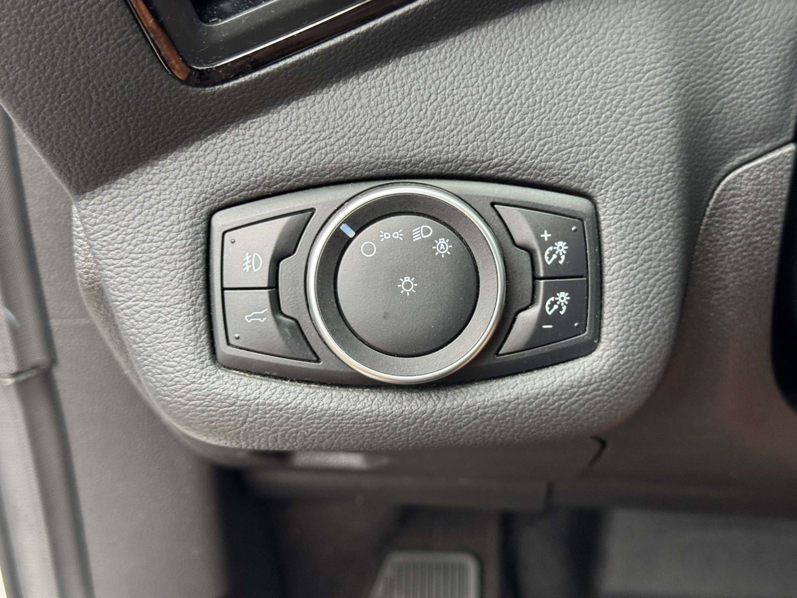 Used 2017 Ford Escape Titanium AWD/4WD image 16