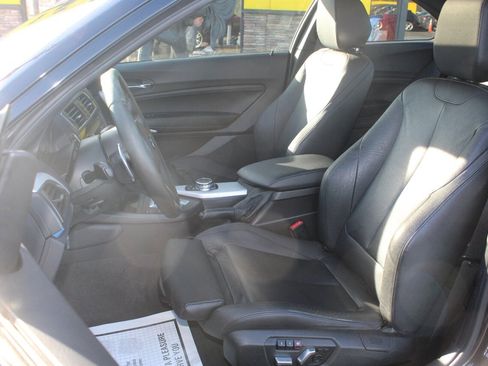 Used 2016 BMW M235i xDrive Coupe image 12