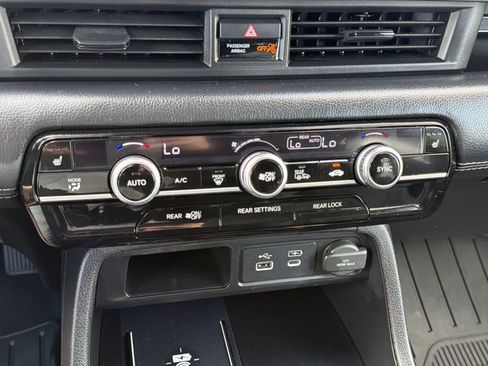 Used 2025 Honda Pilot EX-L image 22
