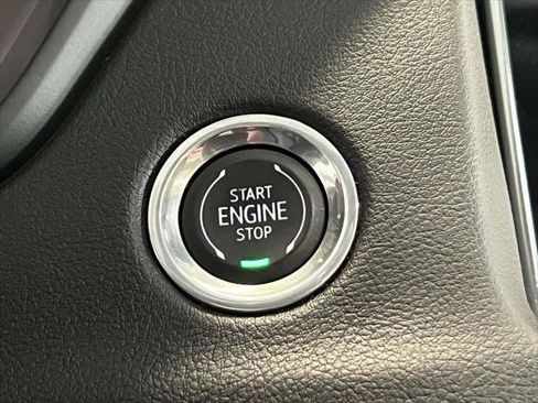 Used 2020 Cadillac XT4 Premium Luxury image 26