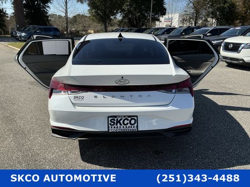 Used 2021 Hyundai Elantra SEL w/ Convenience Package image 30