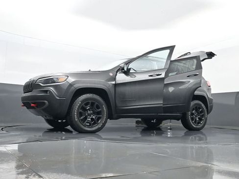 Used 2021 Jeep Cherokee Trailhawk w/ Comfort & Convenience Group image 33