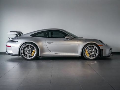 Certified 2026 Porsche 911 GT3 RWD image 8