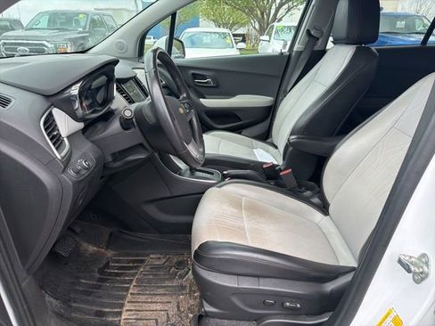 Used 2020 Chevrolet Trax LT w/ Driver Confidence Package image 20