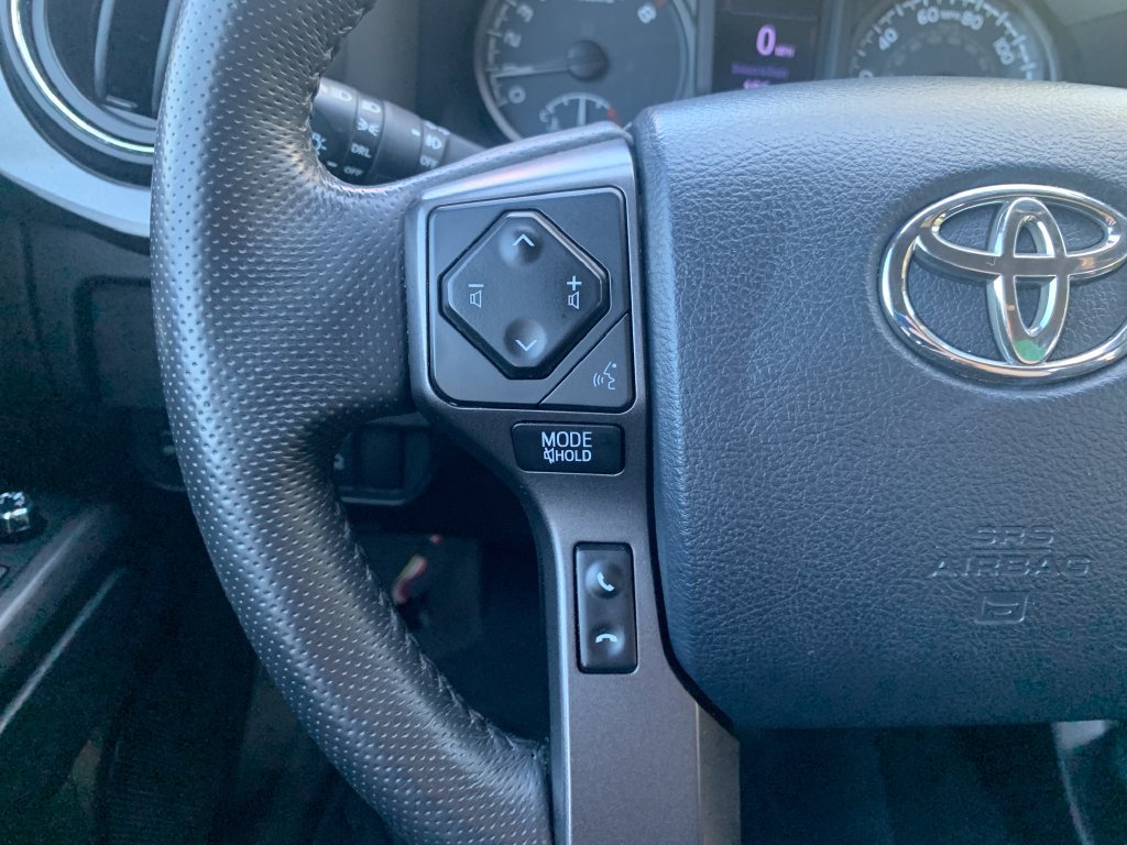 Used 2018 Toyota Tacoma TRD Sport RWD image 12