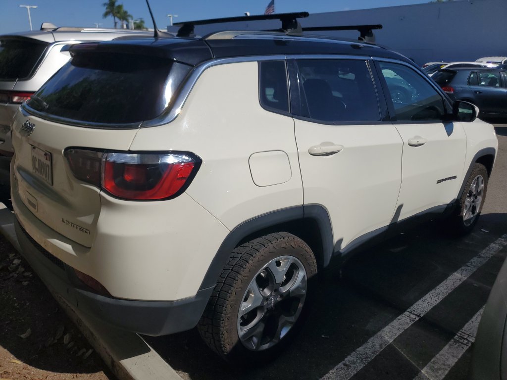 Used 2018 Jeep Compass Limited w/ Navigation Group AWD/4WD image 3