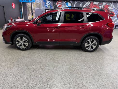 Used 2023 Subaru Ascent Premium w/ Convenience Package AWD/4WD image 2