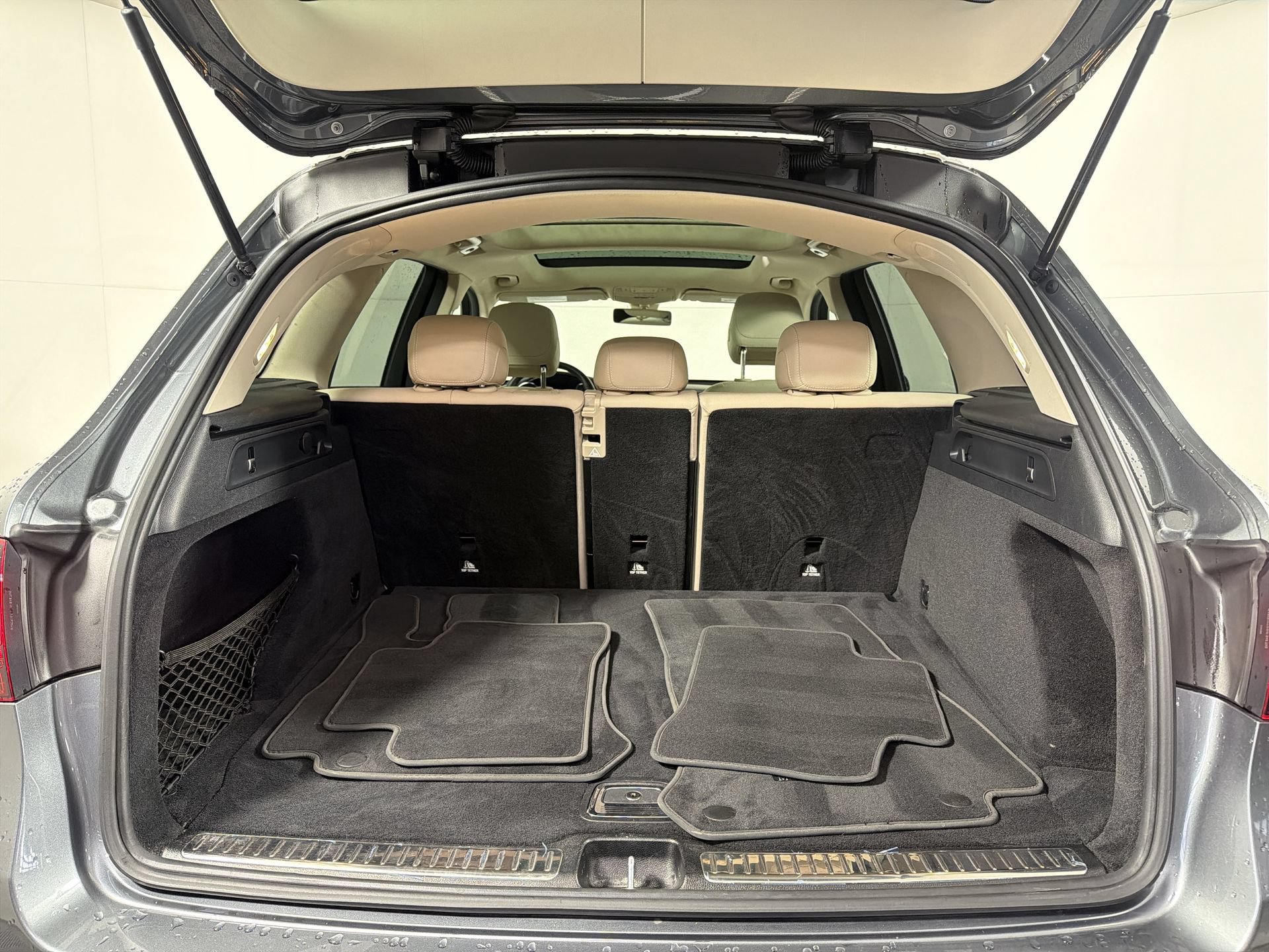 Used 2020 Mercedes-Benz GLC 300 4MATIC image 25