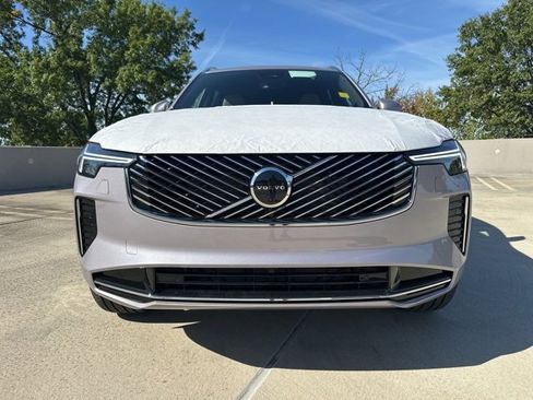 New 2026 Volvo XC90 B5 Plus image 2