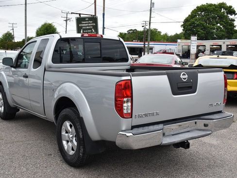 Used 2011 Nissan Frontier SV w/ SV Premium Utility Pkg AWD/4WD image 5