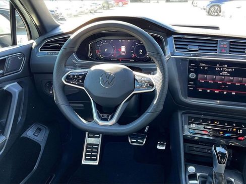 Certified 2024 Volkswagen Tiguan SEL R-Line image 18