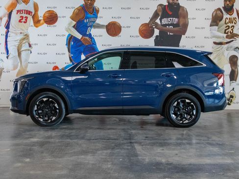New 2025 Kia Sorento S w/ Panoramic Sunroof Package image 18