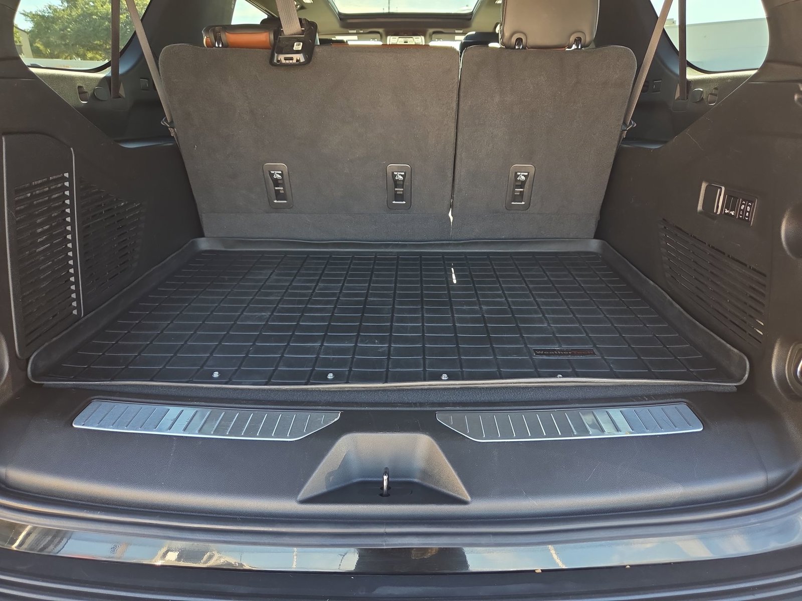 Used 2023 GMC Yukon XL Denali Ultimate AWD/4WD image 27