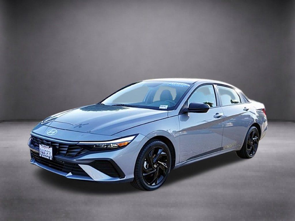 Certified 2026 Hyundai Elantra Sport FWD image 10